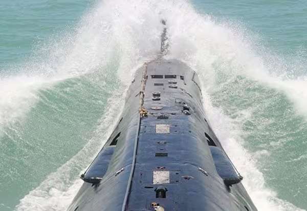 சீன அணுசக்தி நீர்மூழ்கி கப்பலில் விபத்து: 55 பேர் பலி!