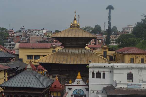 கோவிலில் புகைப்படம் எடுப்பவர்களுக்கு  அபராதம் விதித்த நாடு