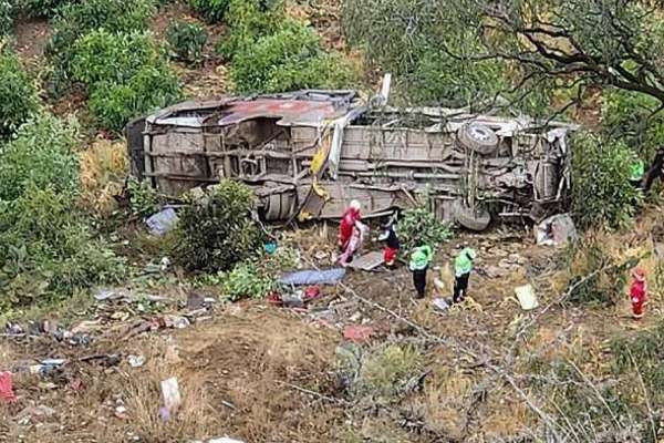  பெரு நாட்டில் கோர விபத்து - 24 பேர் பலி