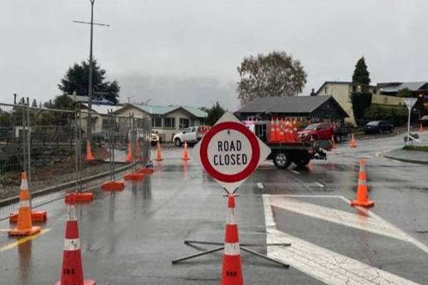 நியூசிலாந்தின் சுற்றுலா மையமான குயின்ஸ்டவுனில் அவசர நிலை பிரகடனம்