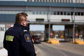 அமெரிக்காவில் சிறுவன் ஒருவனை சுட்டுக்கொன்ற பொலிஸார்