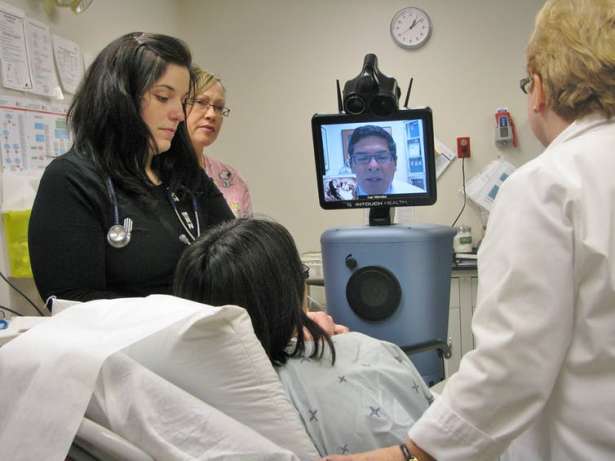 தொலை தூரத்திலிருந்து சிகிச்சை - கனடிய மருத்துவர்கள் சாதனை